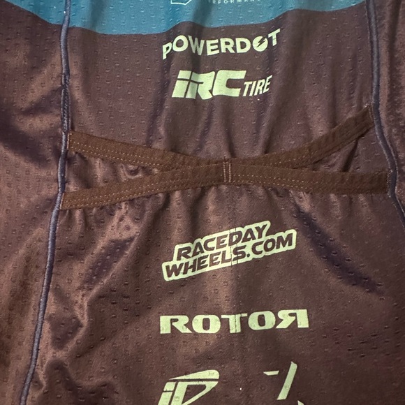 Zoot Women's racerback Top and cycling shorts - Picture 6 of 12